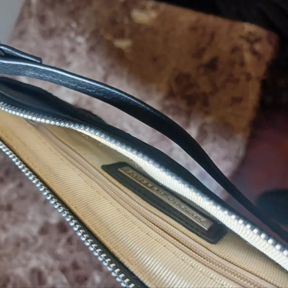 Sondra Roberts Flexible Leather Wristlet in Black - Picture 4 of 4